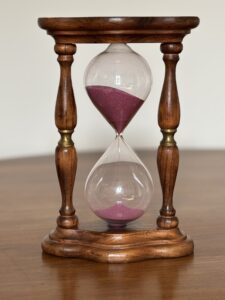Orologio a sabbia come metafora della vita